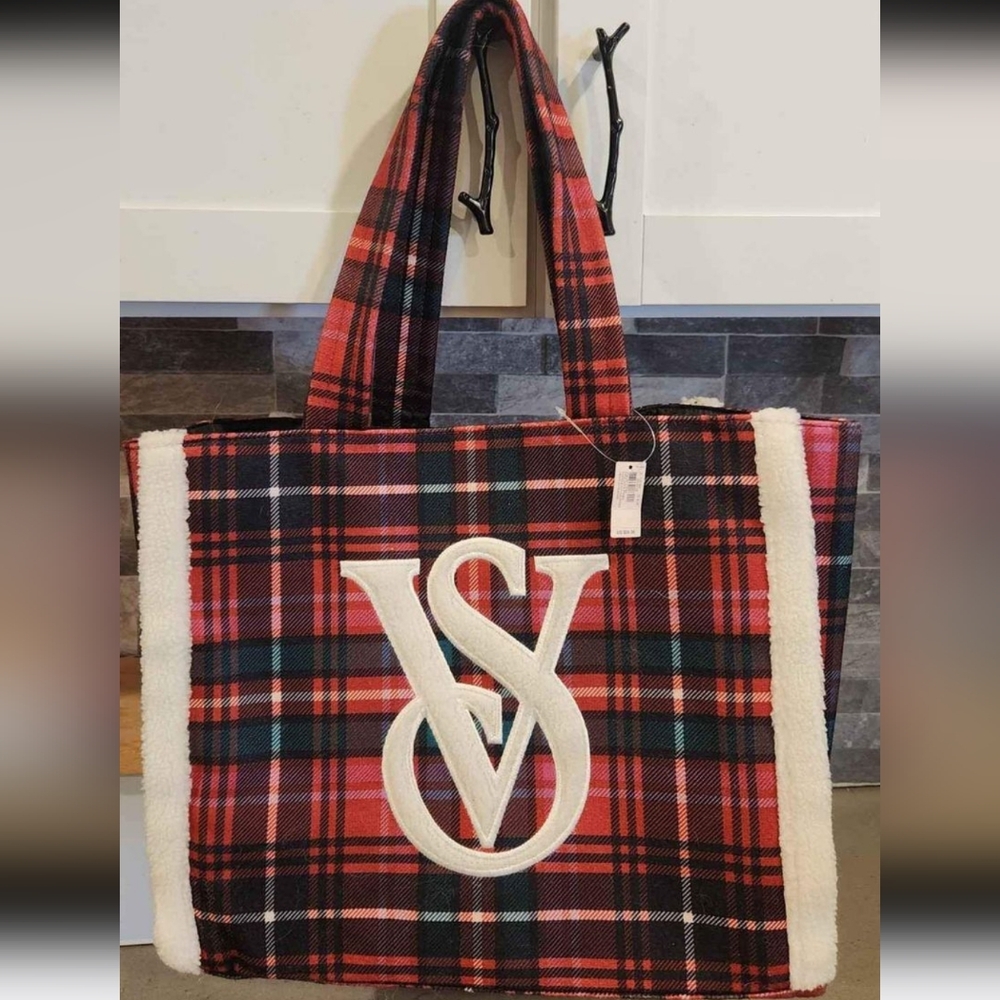nwt victorias secret flannel tote